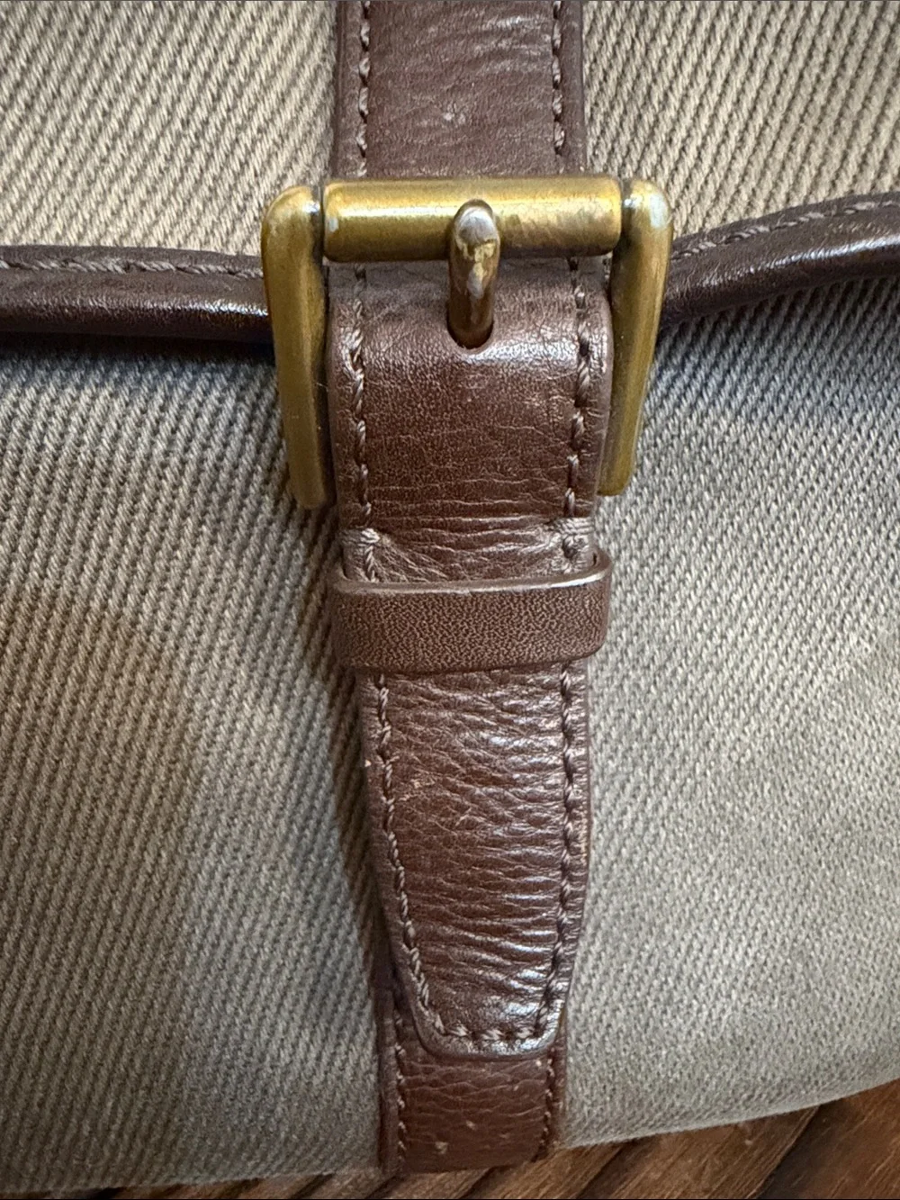 Vintage Fossil Estate City Canvas/ Leather messenger bag